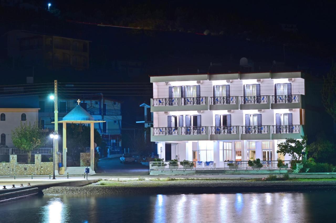 Hotel Blue Sea Тирос Экстерьер фото