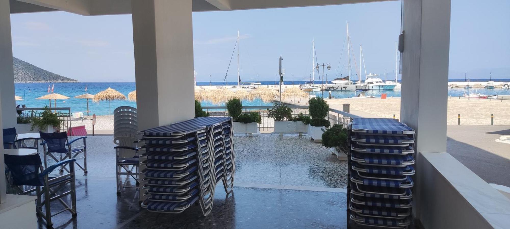 Hotel Blue Sea Тирос Экстерьер фото