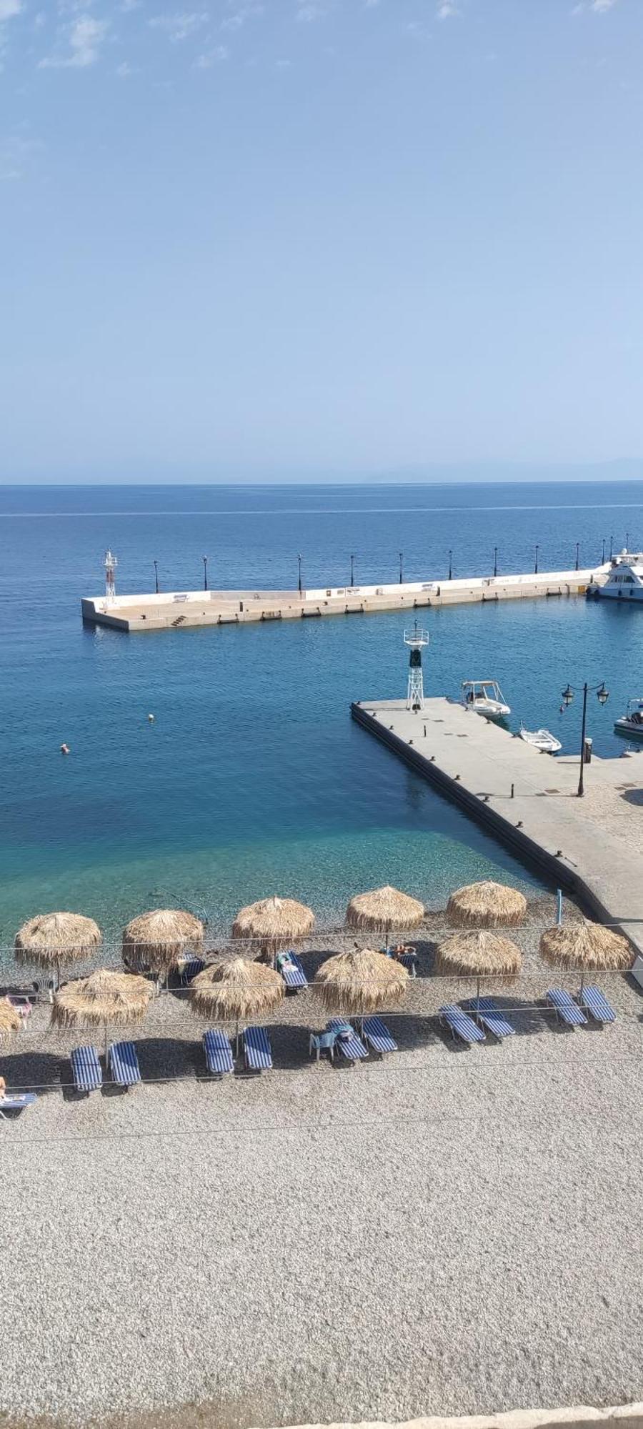 Hotel Blue Sea Тирос Экстерьер фото