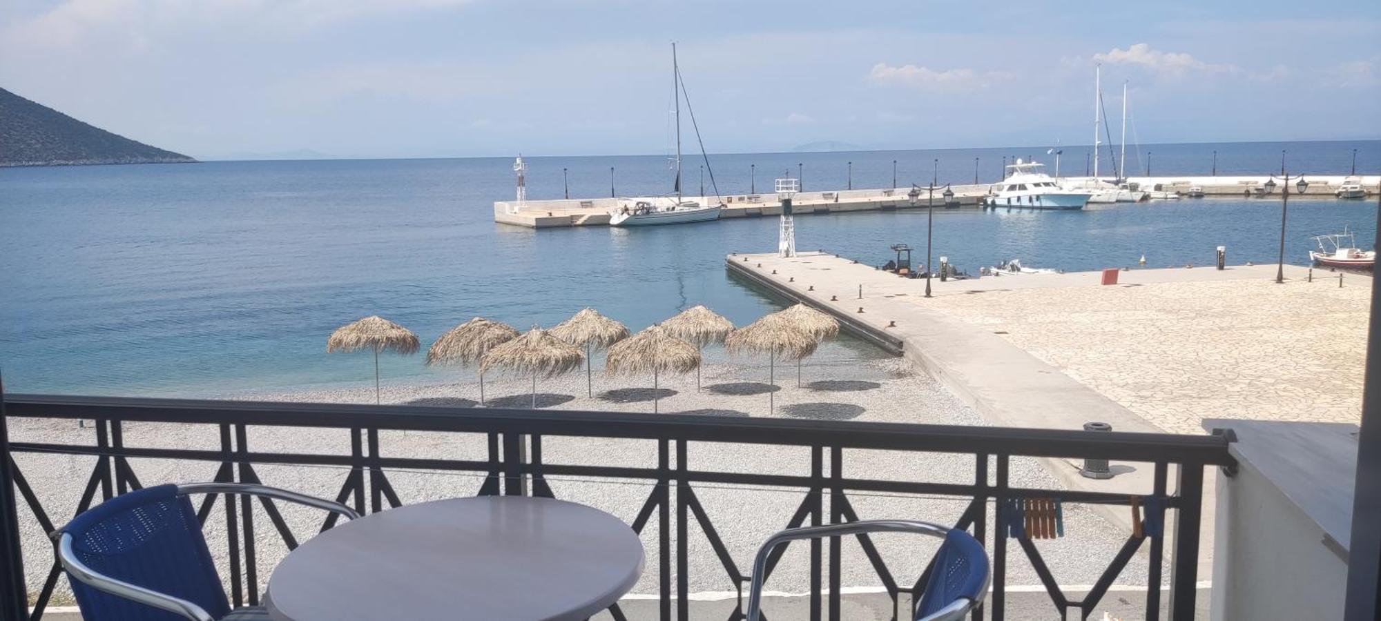 Hotel Blue Sea Тирос Номер фото