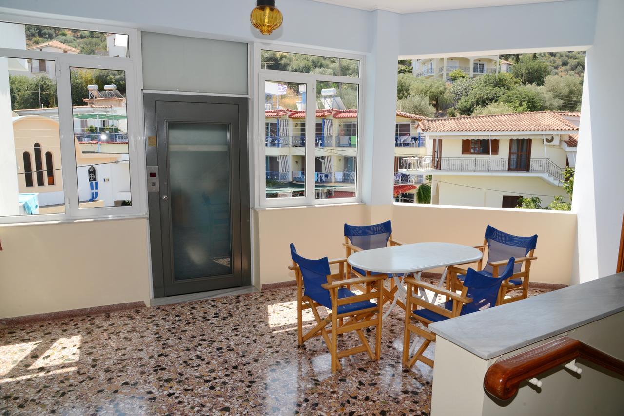 Hotel Blue Sea Тирос Экстерьер фото