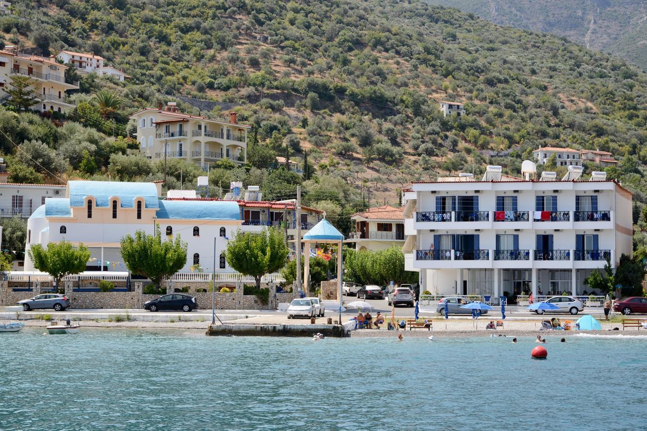 Hotel Blue Sea Тирос Экстерьер фото