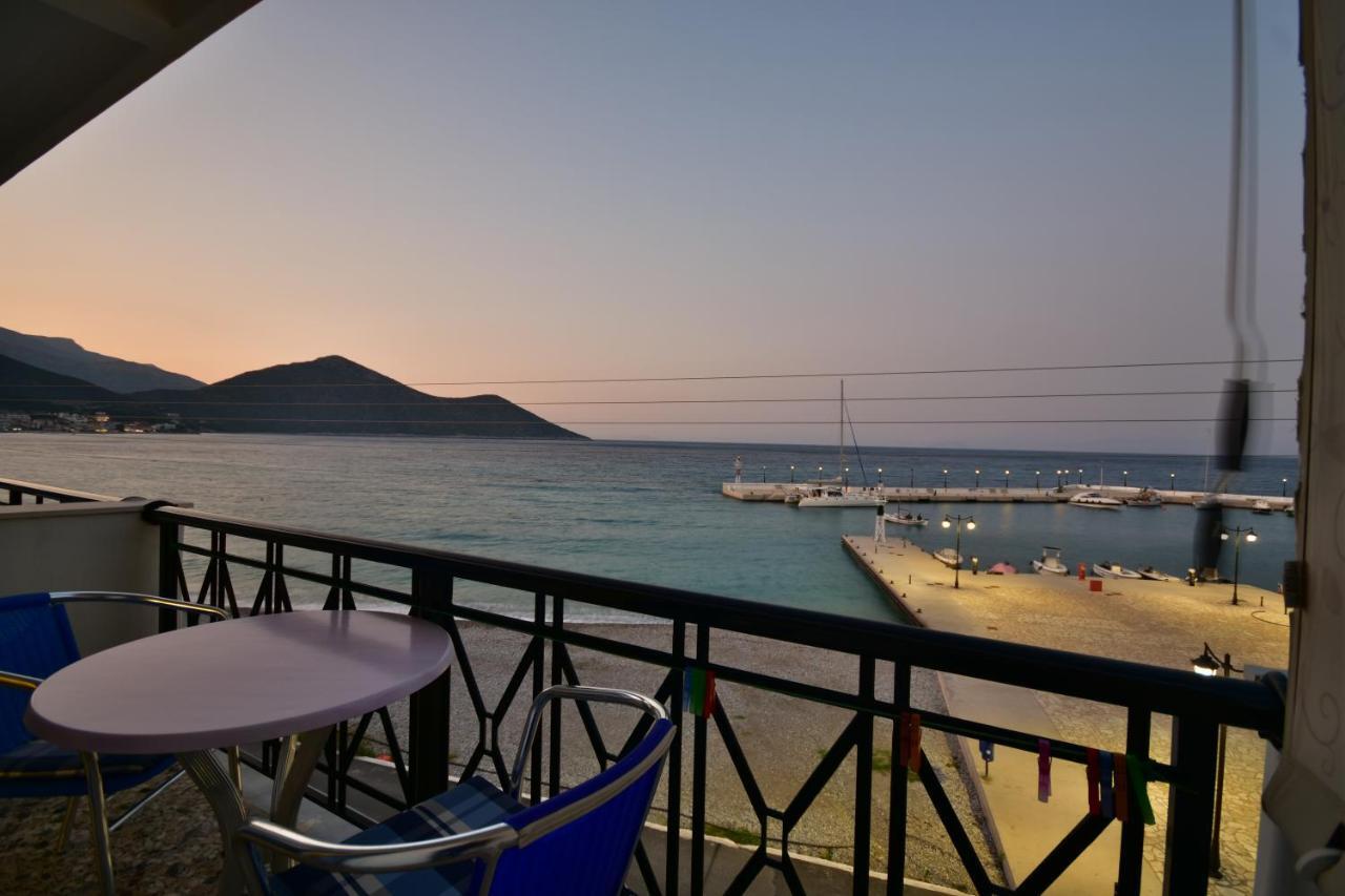 Hotel Blue Sea Тирос Экстерьер фото